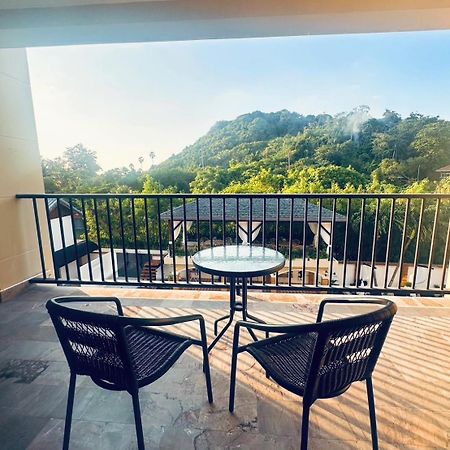 Hotel Ocean Pie Phuket - Adult Only Rawai Exterior foto